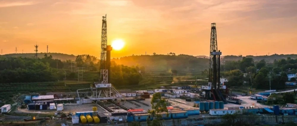 近些年來,由於相關部門堅持不懈地努力,石油化工關鍵設備研製取得重大進展乙烯裂解爐、壓力達7