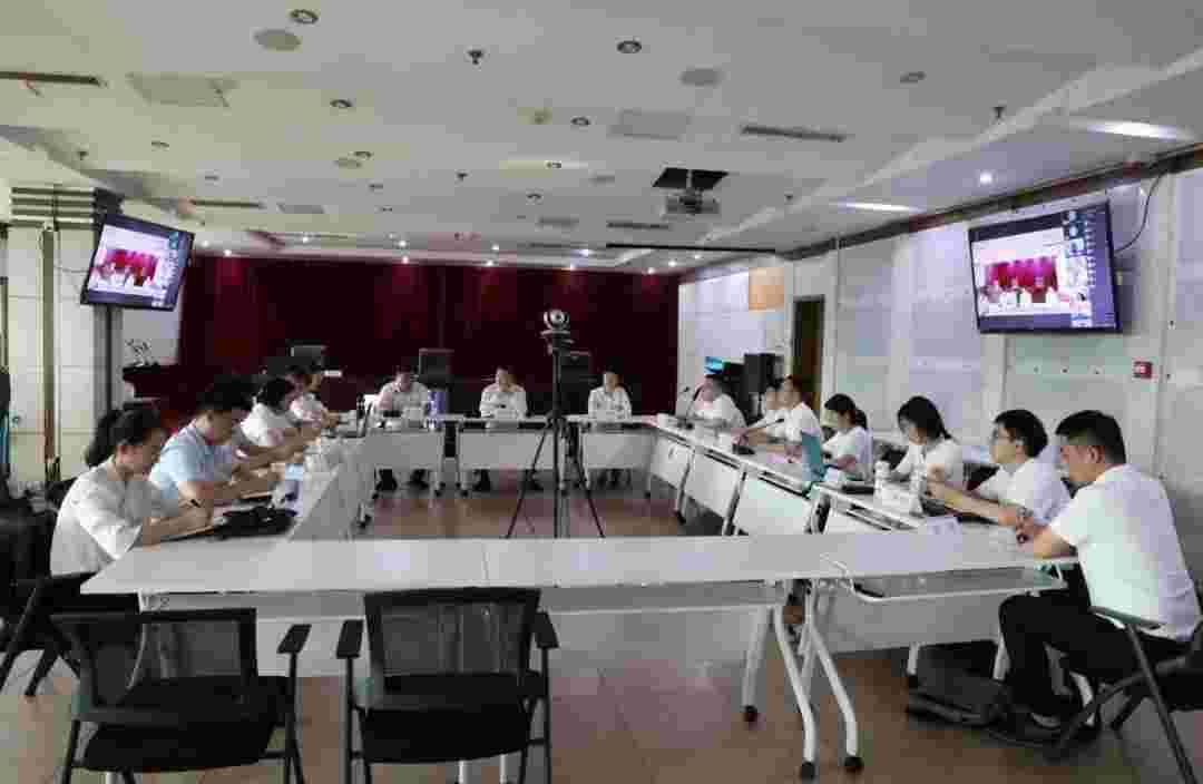 市監理與招投標協會常務副會長兼秘書長金淩隨後對會員企業提出了三點要求：一是要把維護業主利益放在第一位